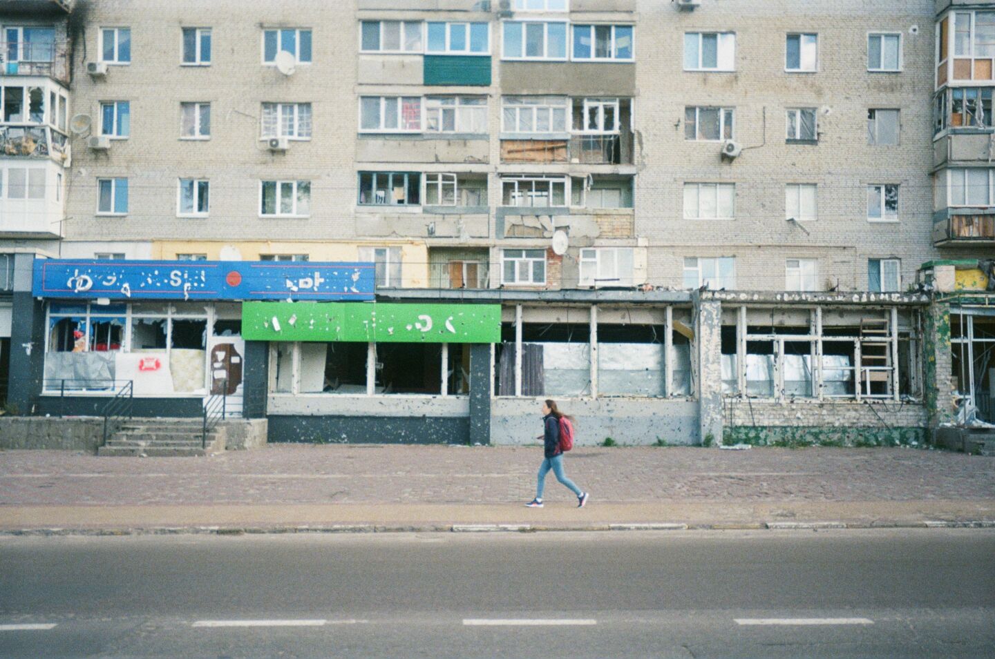 24 Lots Of Broken Glass Missile Blast Irpin