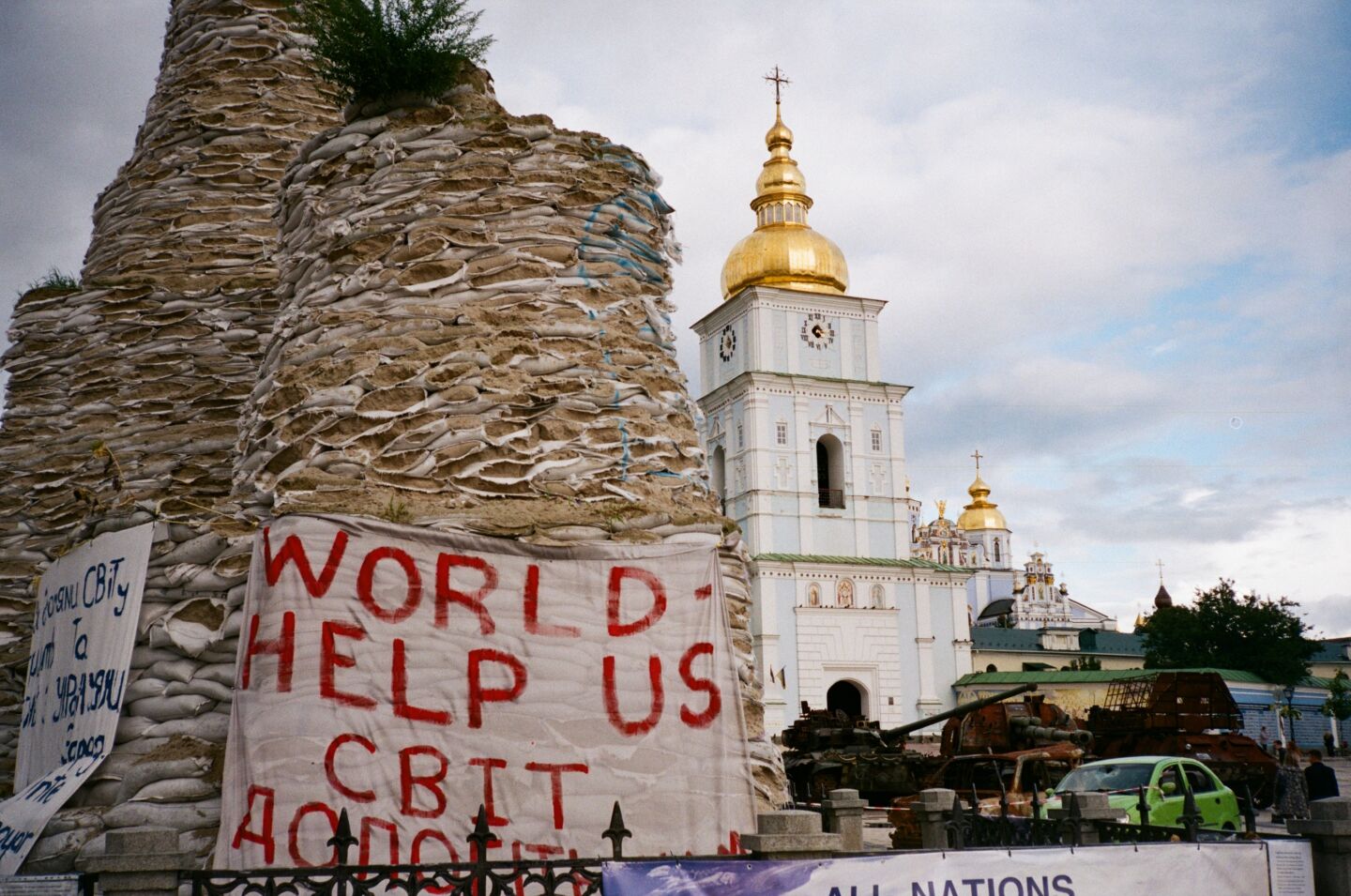 9 Sandbags Russian Tanks Kyiv
